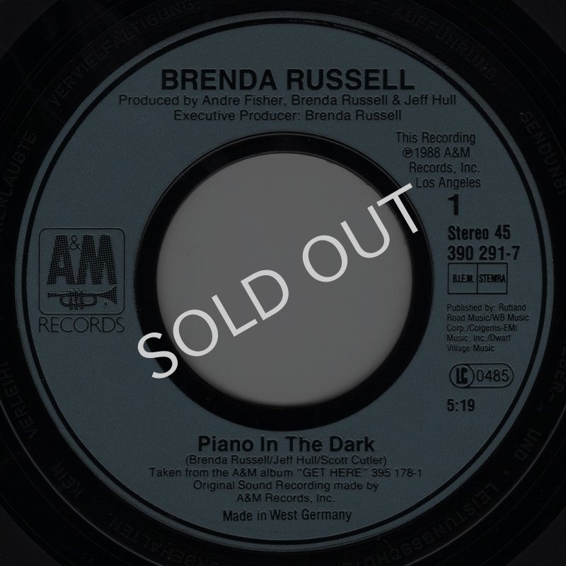 画像2: BRENDA RUSSELL - PIANO IN THE DARK / IN THE THICK OF IT  (2)